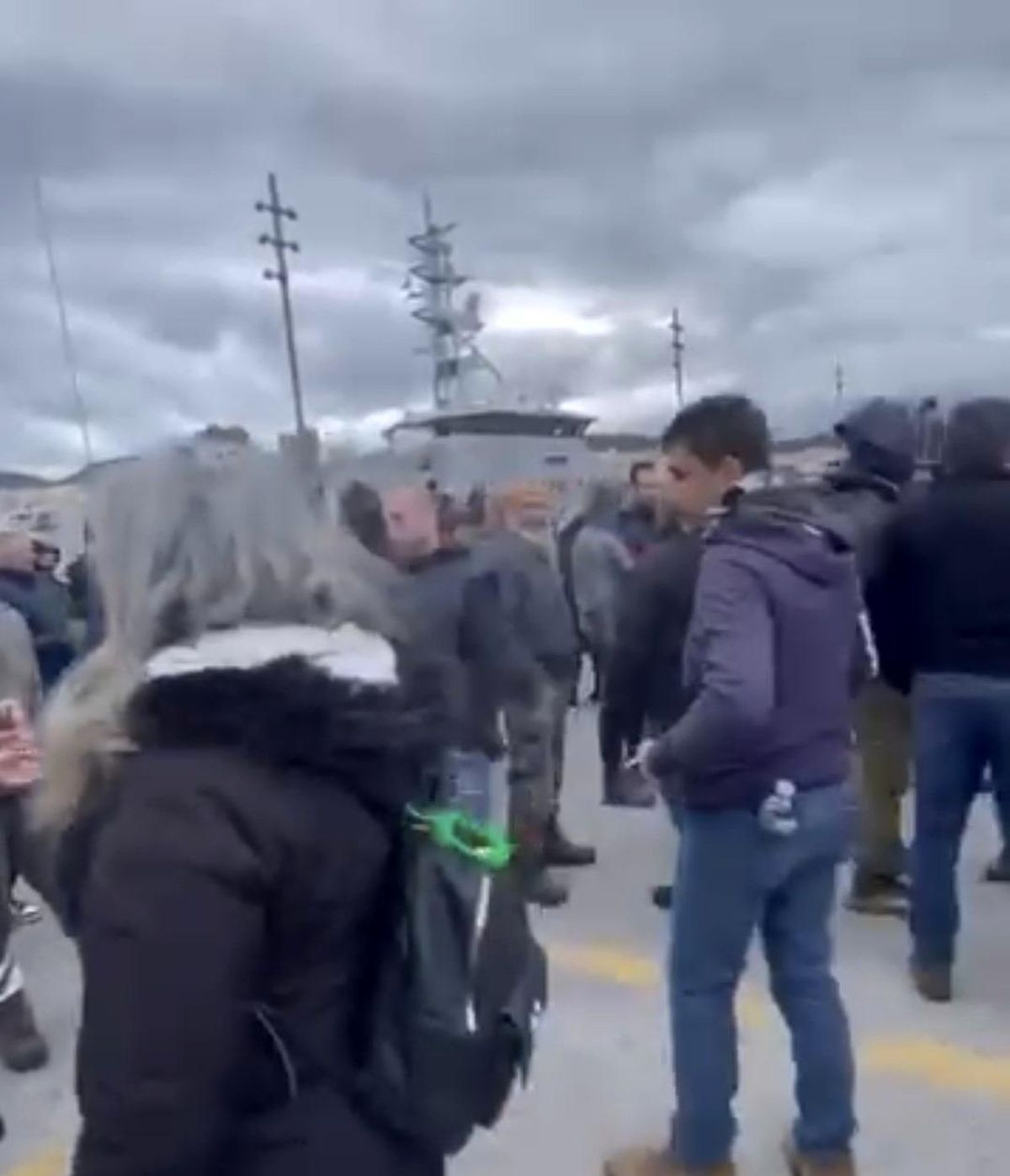 Eylemden sonra kapılar açıldı