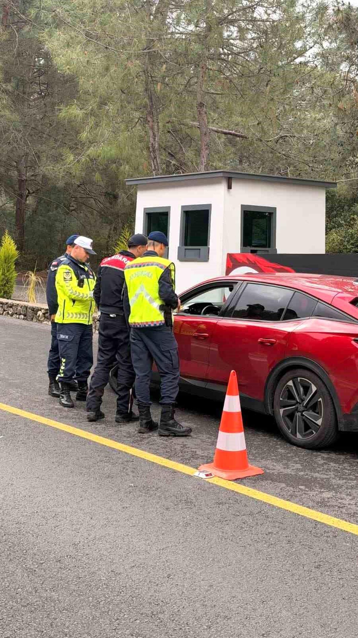 Fethiye'de Jandarmadan bayram uygulaması