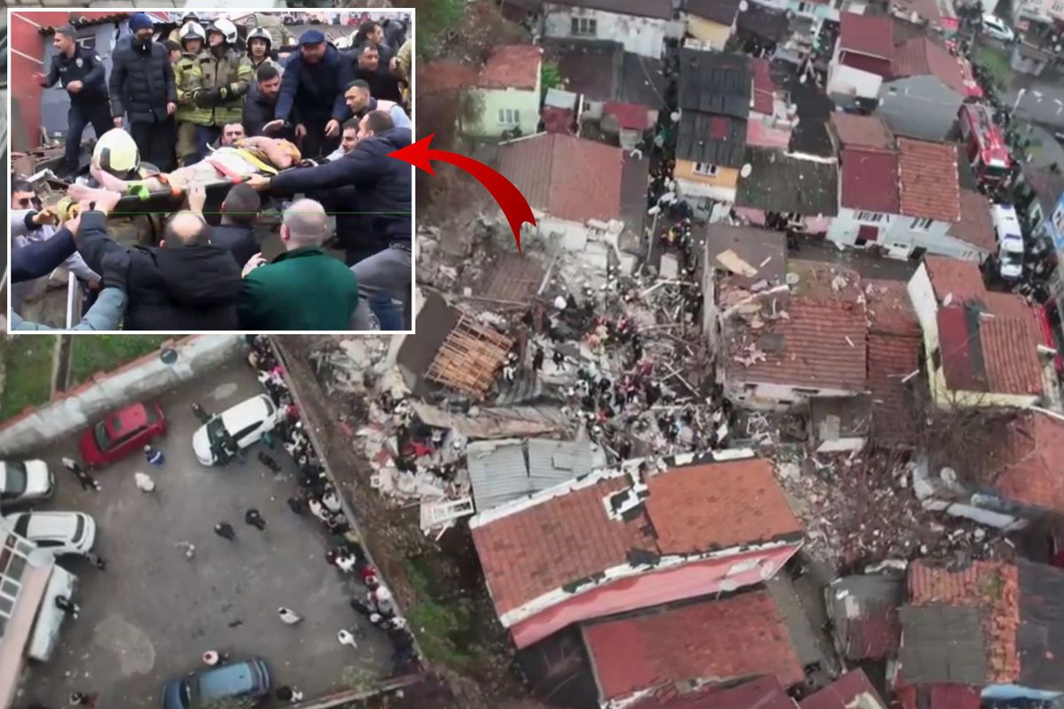 İstanbul Fatih'te iki bina çöktü! 1 kişi hayatını kaybetti