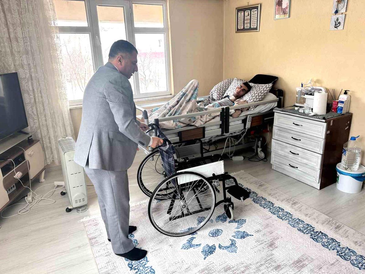 Muradiye ilçesinde anlamlı bayram hediyesi