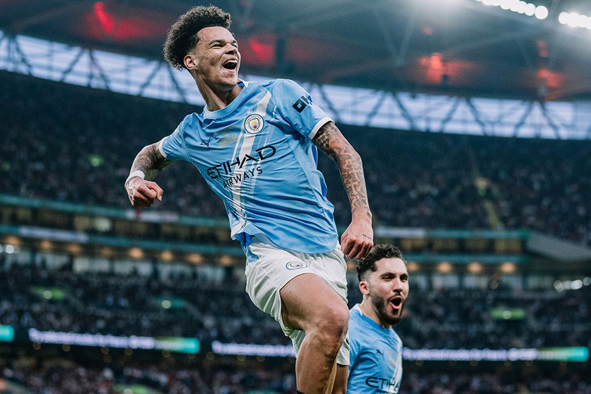 Şampiyonluk 4 dakikada geldi! Lig Kupası'nda zafer Manchester City'nin