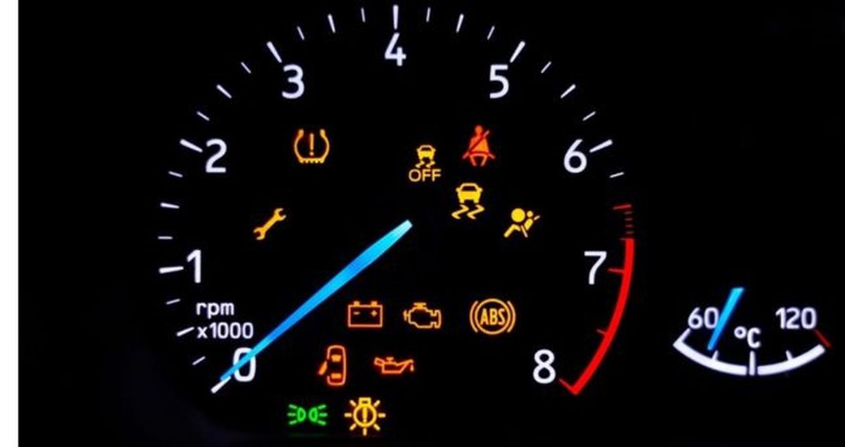 TOYOTA ARIZA LAMBALARI VE ANLAMLARI (Corolla, Auris, Yaris) Toyota arıza ışıkları neden yanar, nasıl söndü...