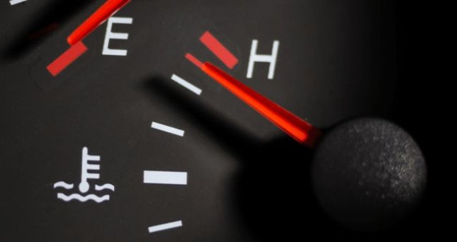 TOYOTA ARIZA LAMBALARI VE ANLAMLARI (Corolla, Auris, Yaris) Toyota arıza ışıkları neden yanar, nasıl söndürülür?