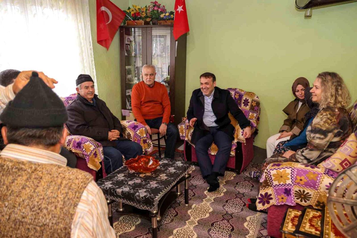 Vali Sözer'den şehit ailesine bayram ziyareti