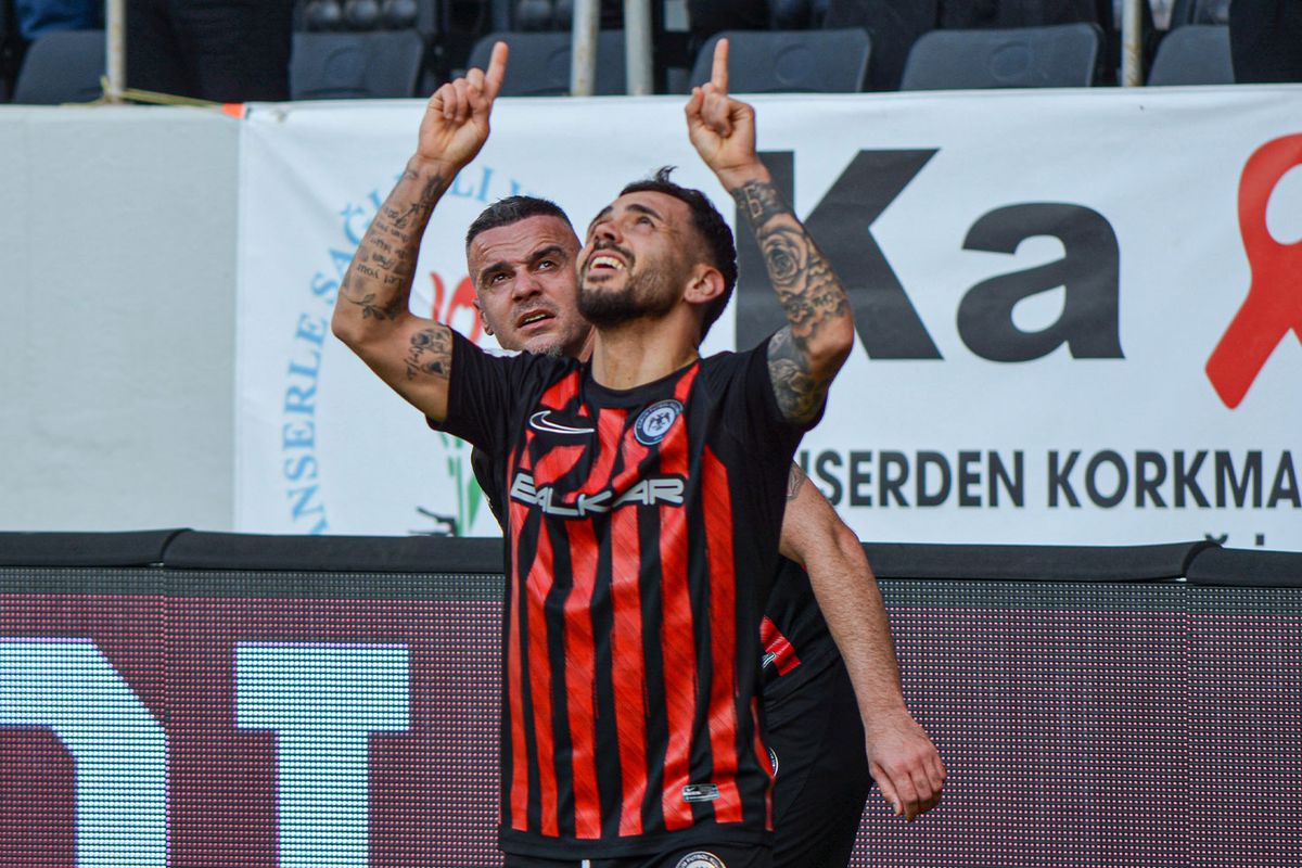7 maç 7 galibiyet! Adım adım değil, koşarak Süper Lig'e geliyorlar