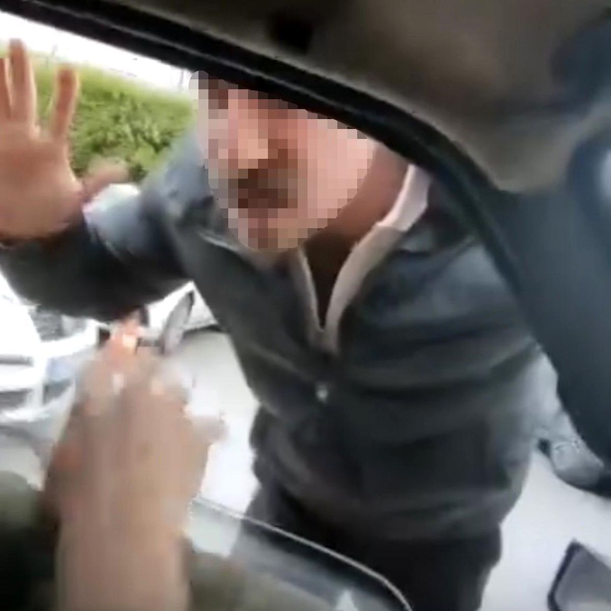 Ailesinin yanında saldırıya uğradı: Olayın faturası 430 bin lira oldu