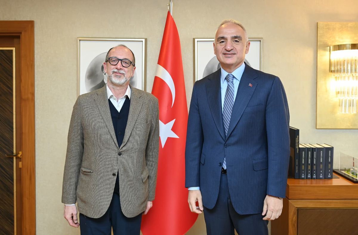 Kültür ve Turizm Bakanı Mehmet Nuri Ersoy, İtalyan küratör Luca Molinari ile görüştü