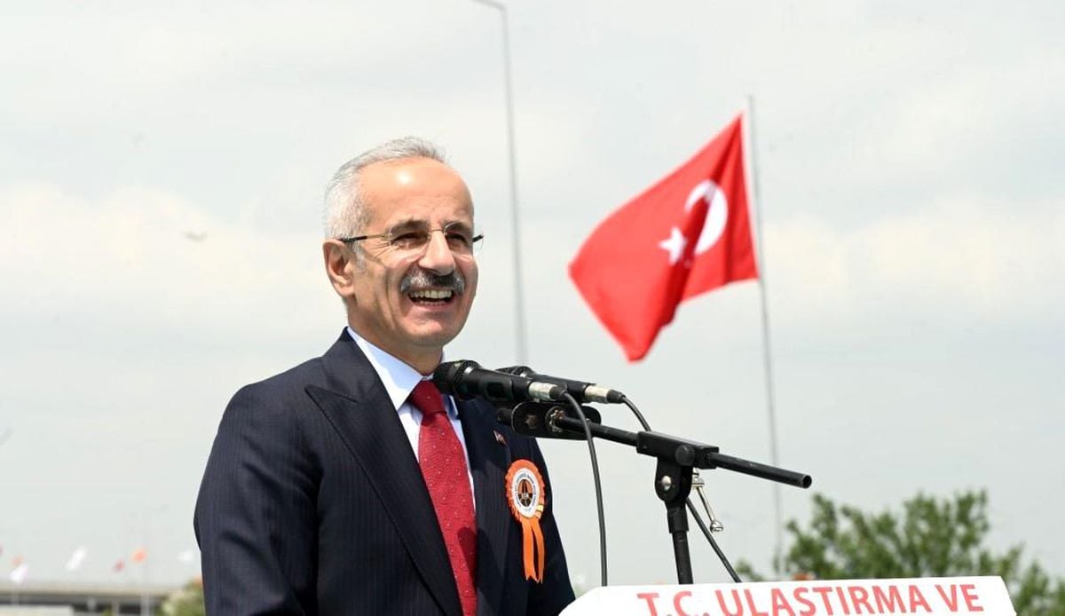 Bayramda otoyol ve köprülerden 12,3 milyon araç geçti