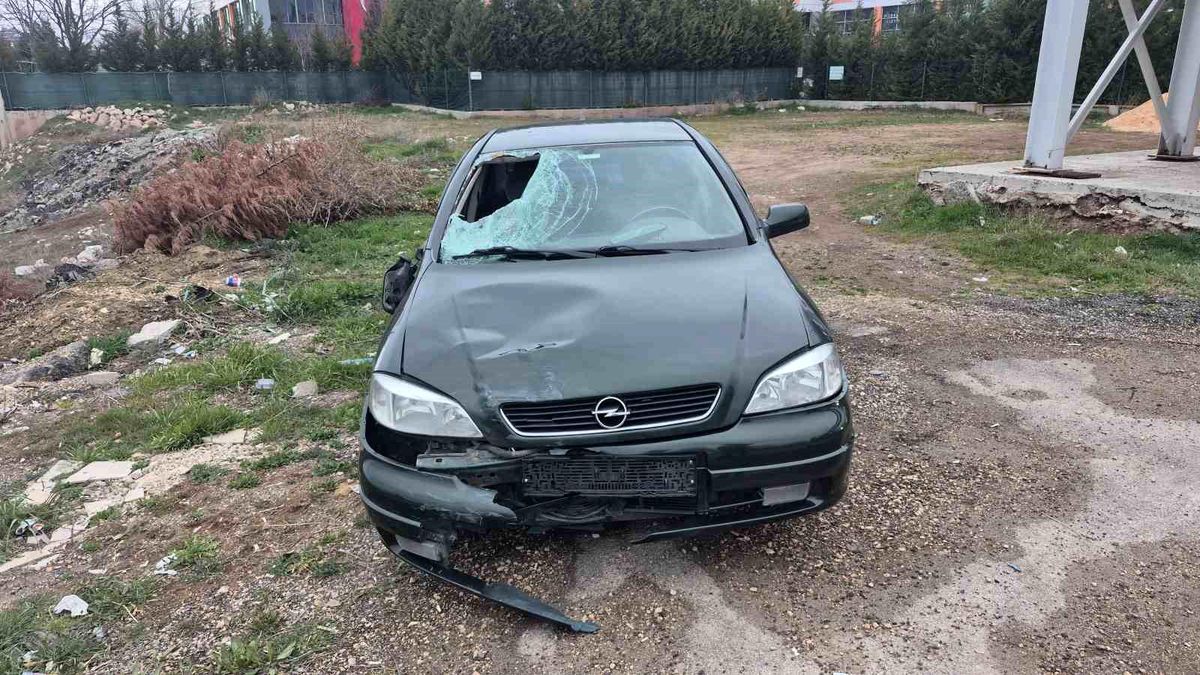 Çevre yolunda otomobilin çarptığı yaşlı adam hayatını kaybetti