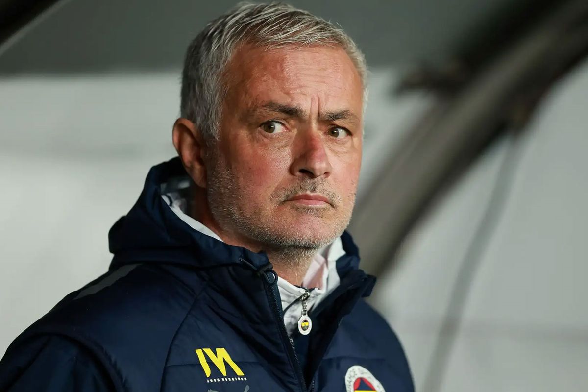 Fenerbahçe'de gelene geçene yenilen Mourinho Benfica'da uçuşa geçti