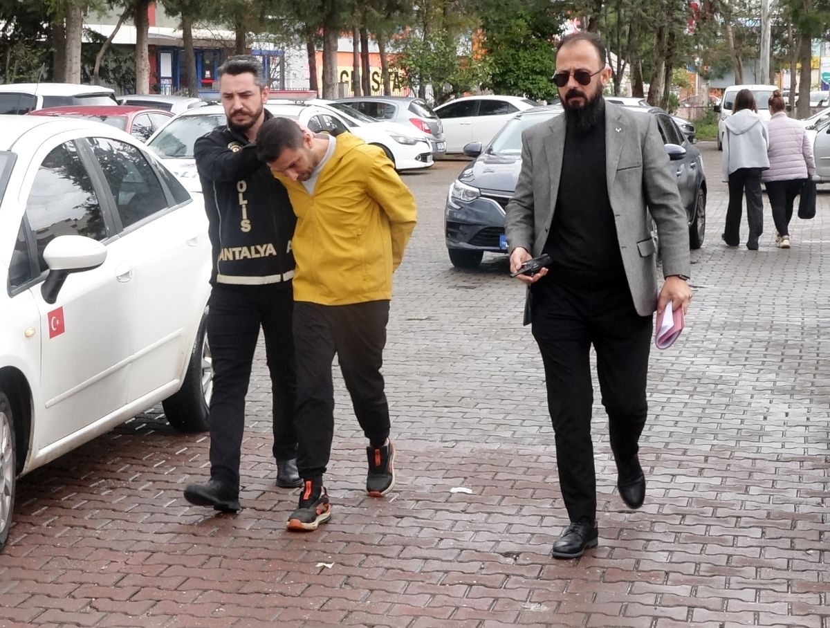'Kız arkadaşımla neden görüşüyorsun' tartışmasında pompalı tüfekle vurulup, yaralandı