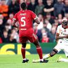 Liverpool maçında kolu kırılan Victor Osimhen ameliyata alındı