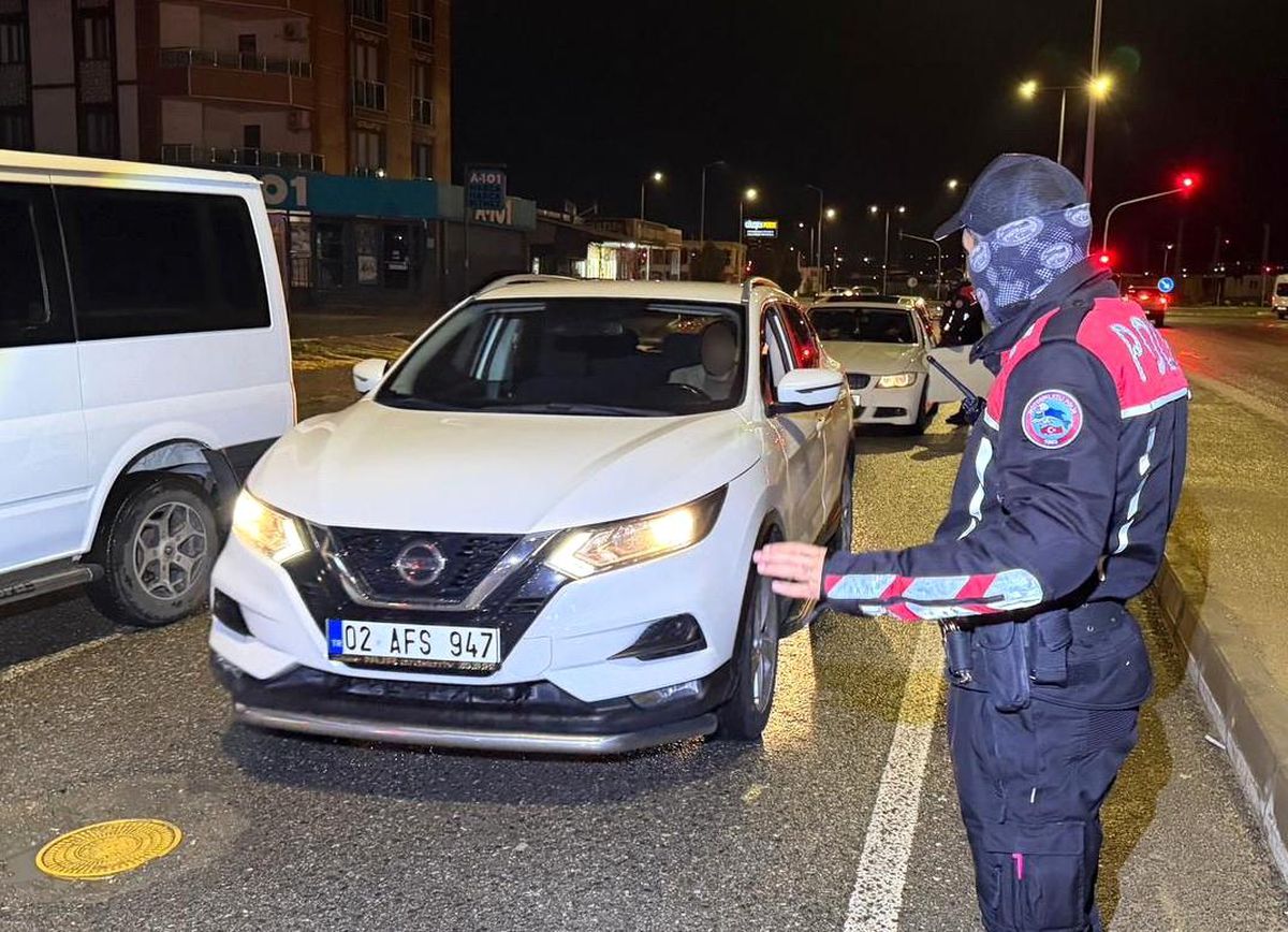 Polislerden sıkı denetim