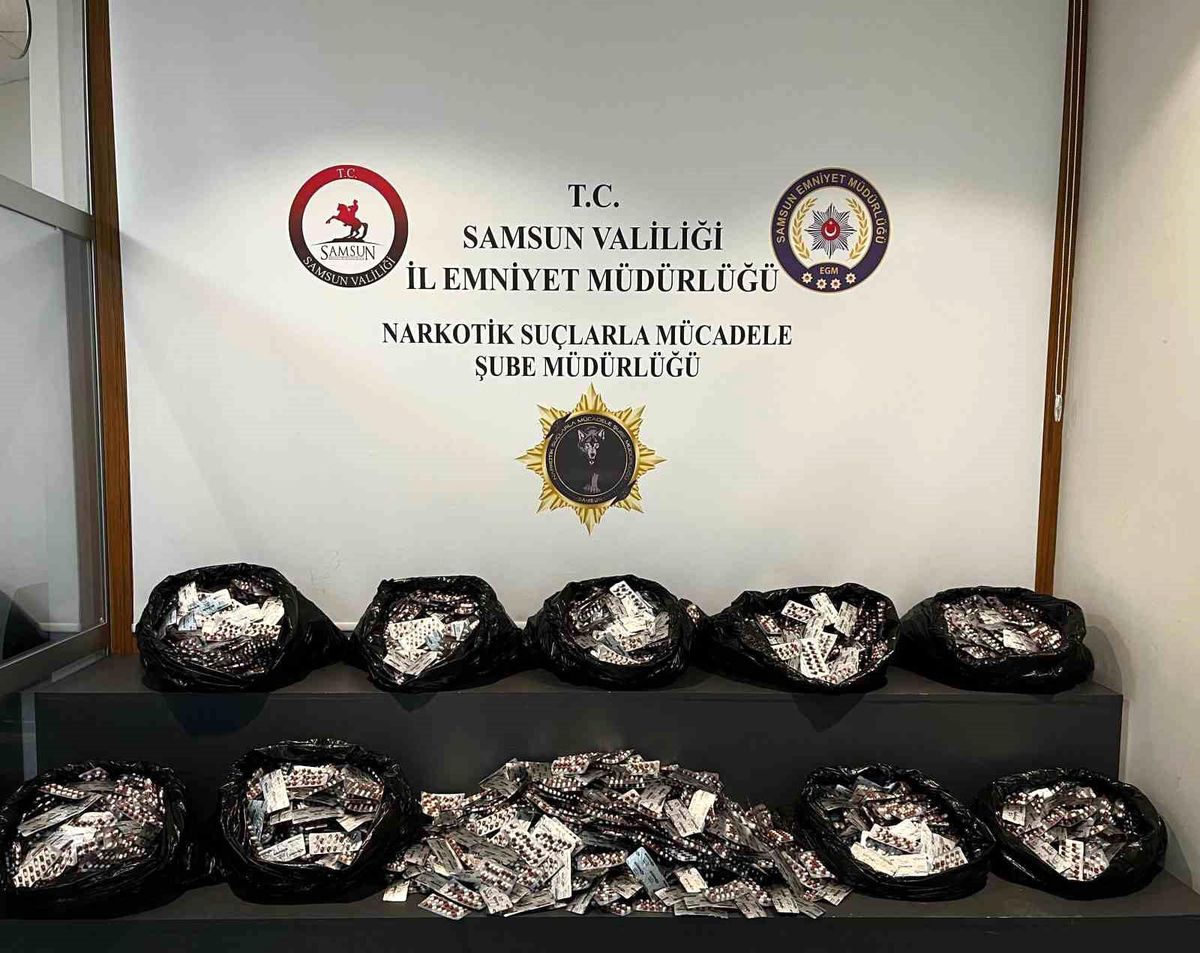 Samsun'da narkotik operasyonu: 52 bin 206 adet uyuşturucu hap ele geçirildi