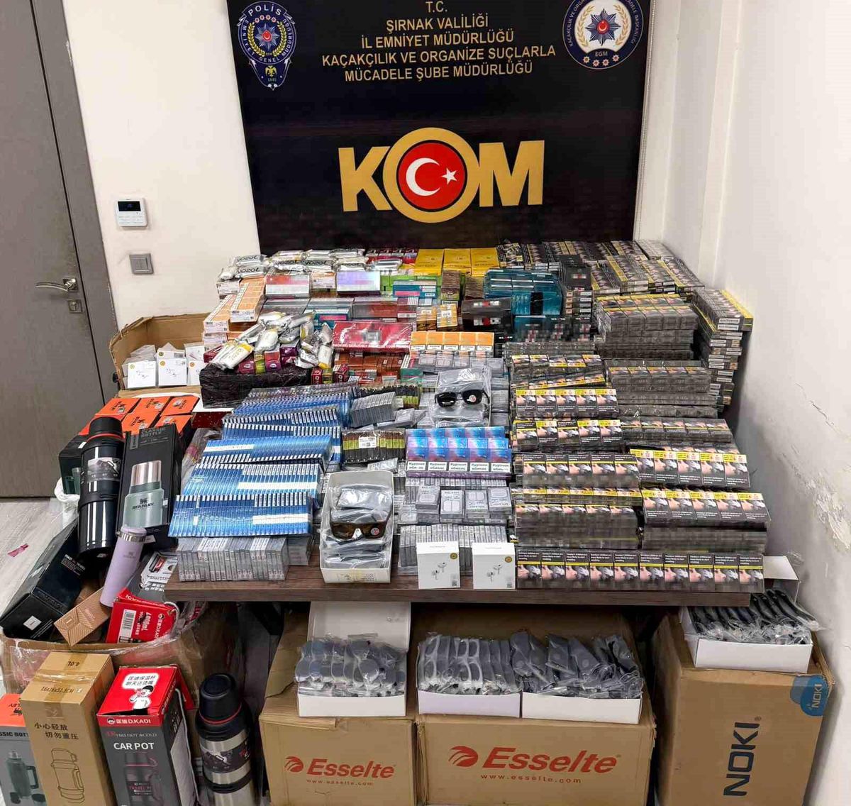 Şırnak'ta 3 buçuk milyon liralık kaçak malzeme ele geçirildi