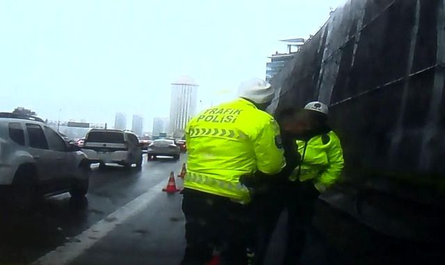 trafikte boganiza seker kacti polisin heimlic 2 19680279 o