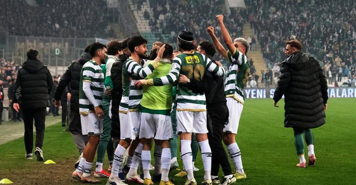 Bursaspor'dan şampiyonluk yarışında kritik galibiyet