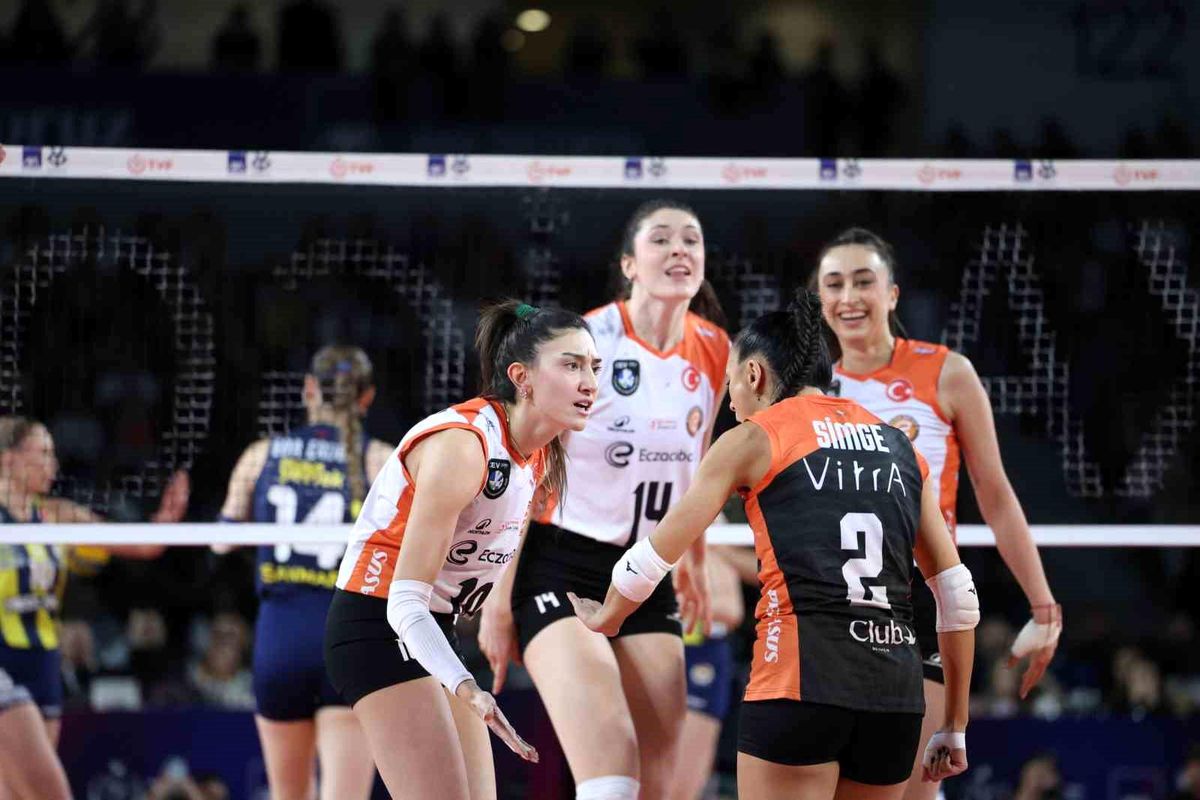 Eczacıbaşı Dynavit, Kupa Voley'de adını finale yazdırdı