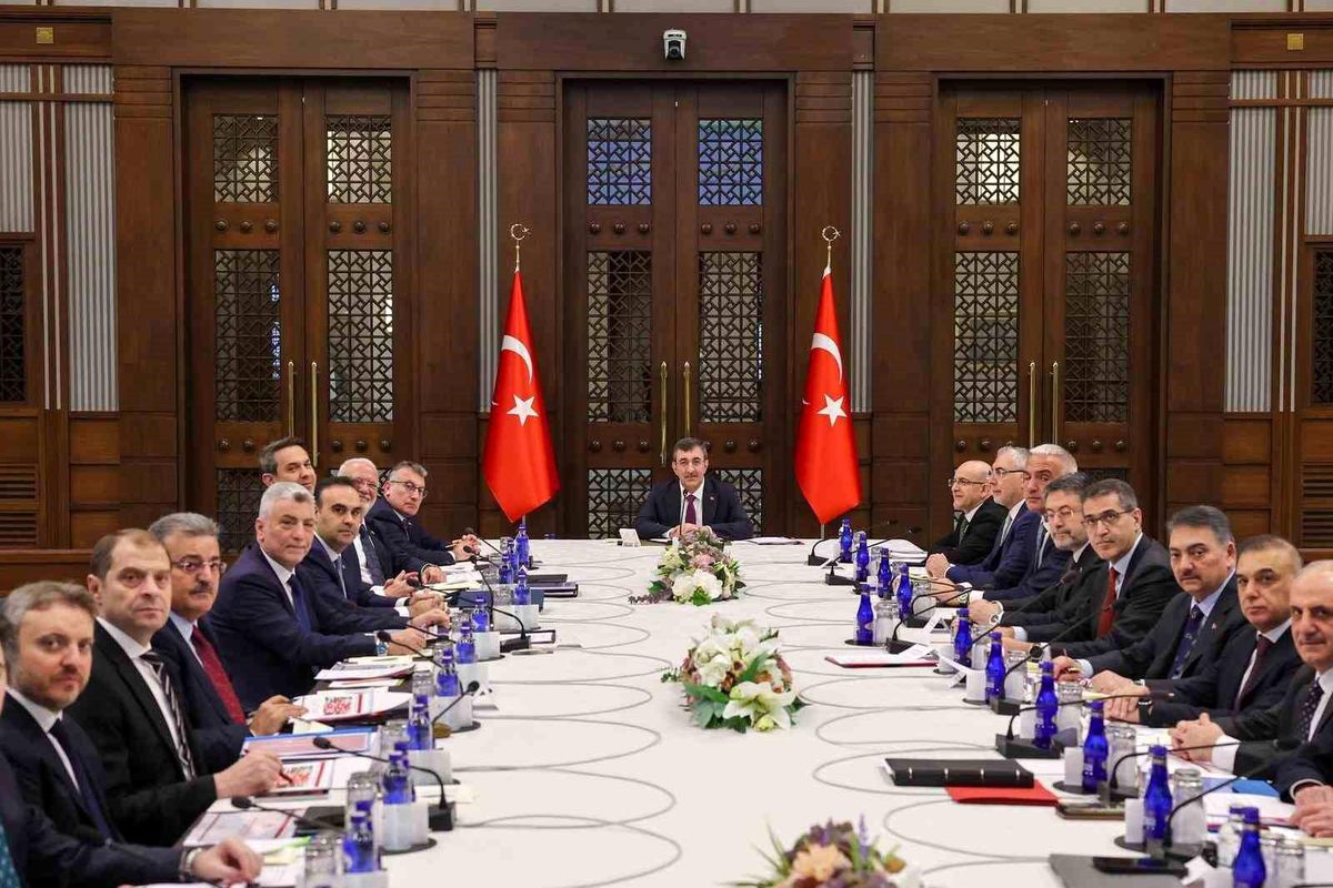 EKK: "Küresel ticarette artan belirsizlikler dış ticaret stratejilerinin yeniden şekillendirilmesini gerek...