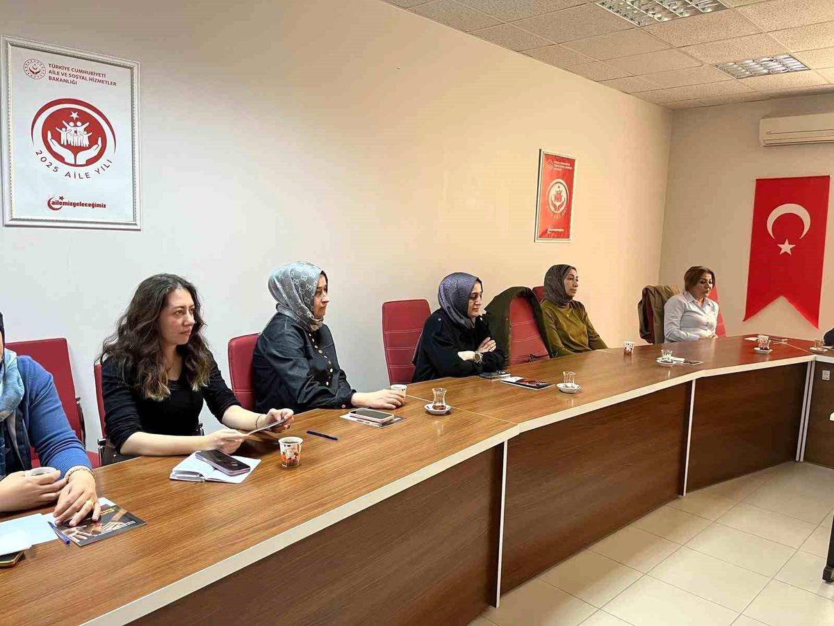 Elazığ'da insan ticareti ile mücadele ele alandı