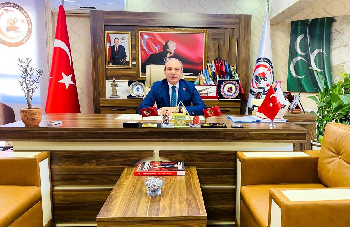 FETÖ'ye darbe üstüne darbe: "Operasyonları memnuniyetle karşılıyoruz"