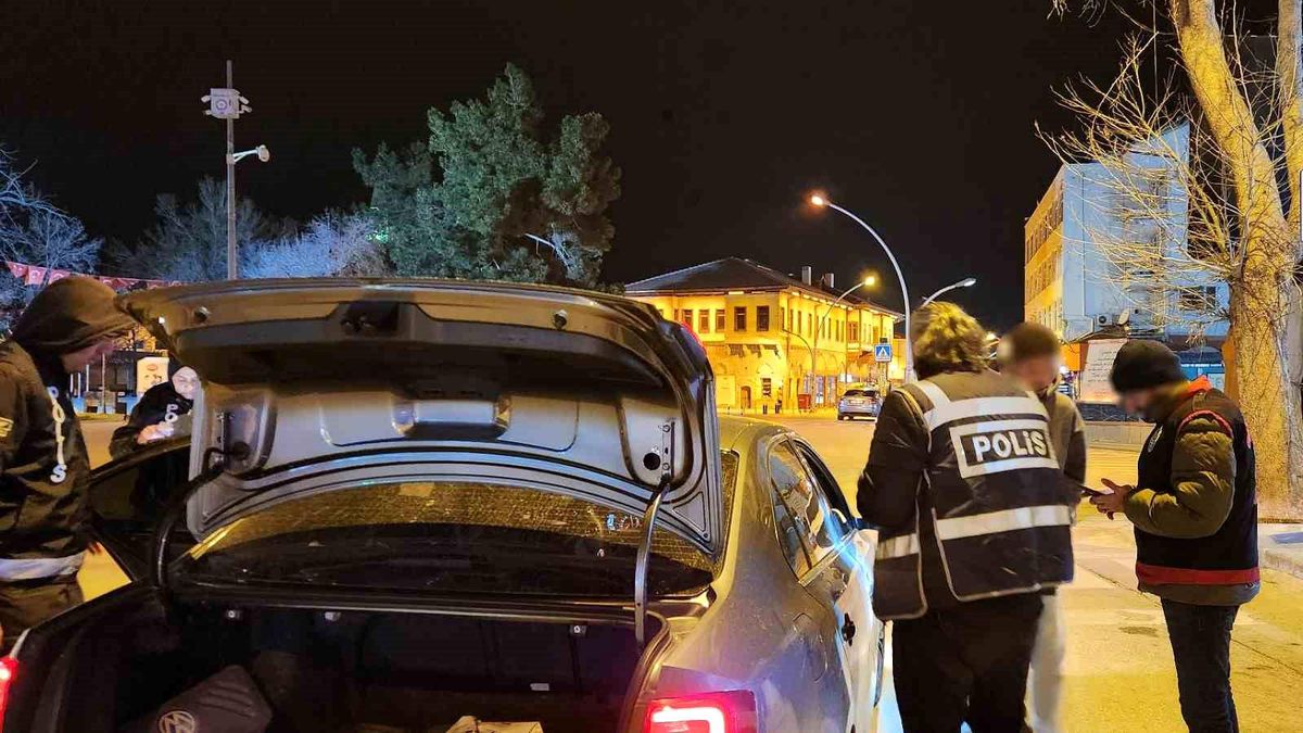 Karaman'da 108 araç trafikten men edildi