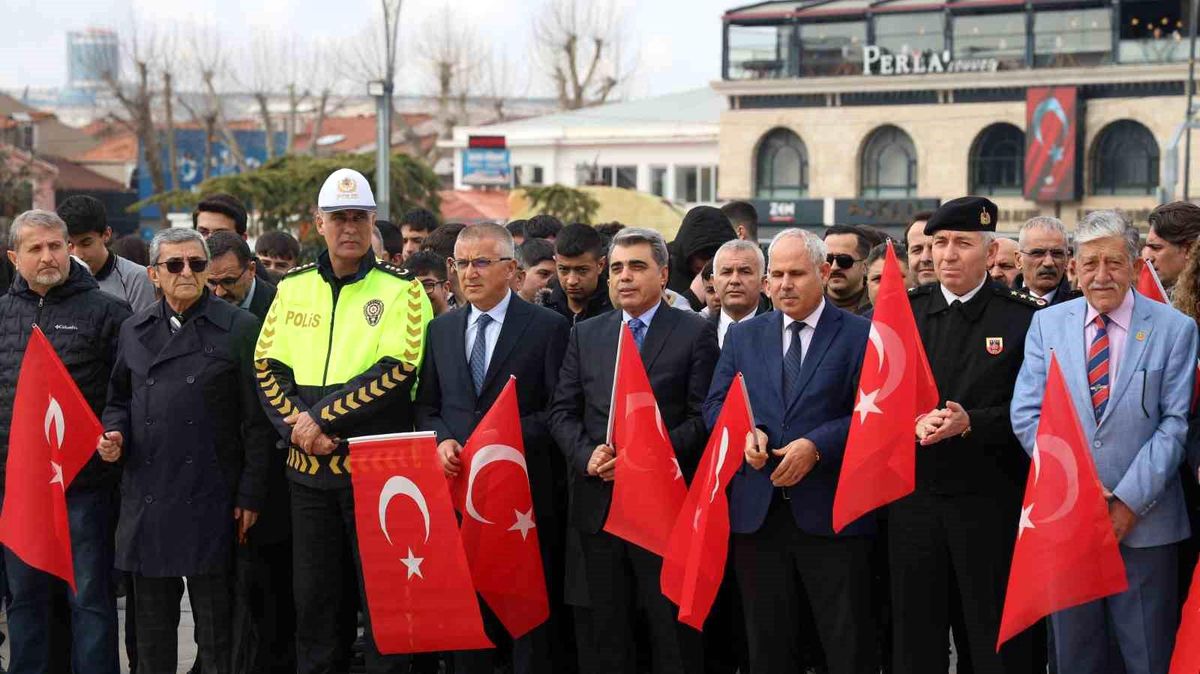 Kırşehir'de nevruz coşkusu: Davul zurna eşliğinde ateş yakıldı