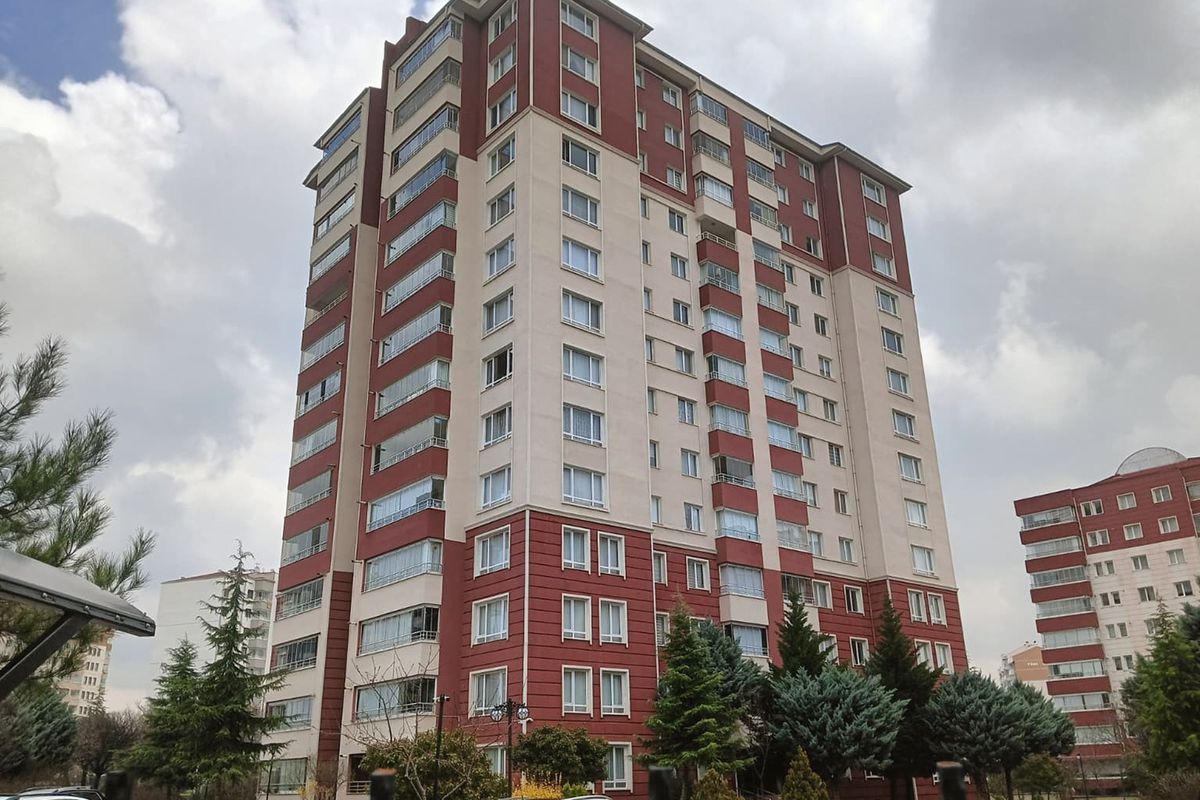 Öğretmen baba ve kızı, karbonmonoksit gazından zehirlenip öldü