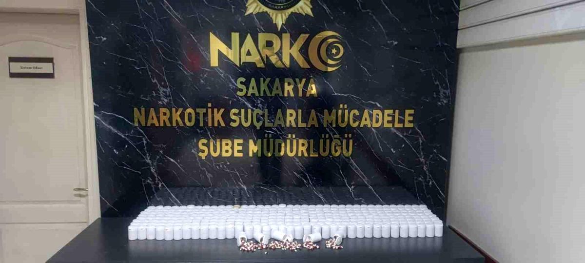Polis uyuşturucuya geçit vermiyor: 2 tutuklama