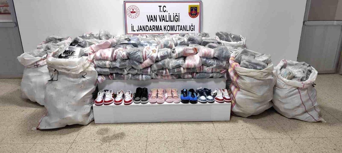 Van'da 3 milyon 660 bin TL değerinde kaçak eşya ele geçirildi