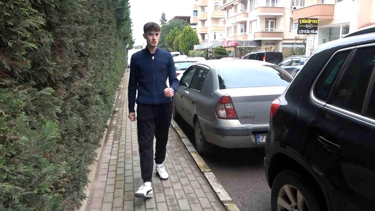 Yalova'da 18 yaşındaki genç ormanlık alana kaçırılıp gasp edildi