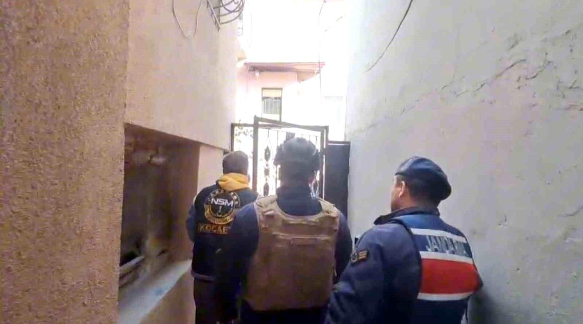 Evleri uyuşturucu serasına, tuvaletleri laboratuvara çevirmişler: 36 gözaltı