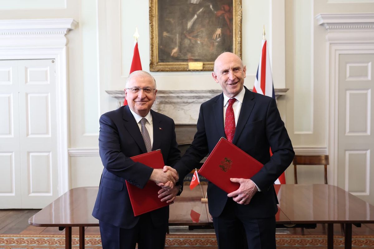 Milli Savunma Bakanı Yaşar Güler, Birleşik Krallık Savunma Bakanı John Healey ile Görüştü