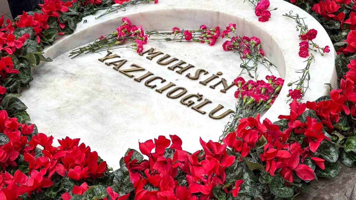 Muhsin Yazıcıoğlu, vefatının 17. yıldönümünde kabri başında anıldı