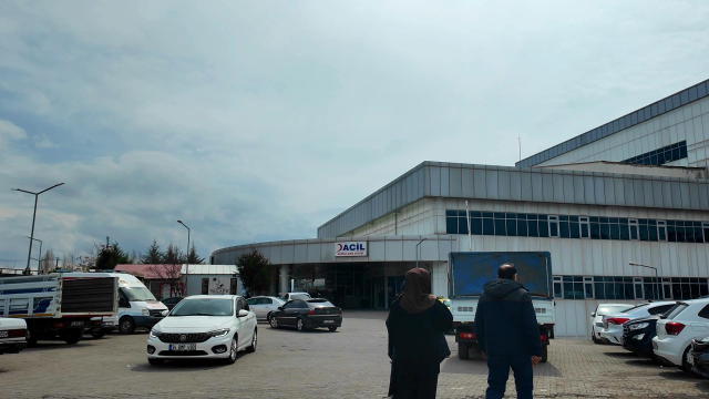 sinifta cantasindan cikardigi 19687309 4181 2 m