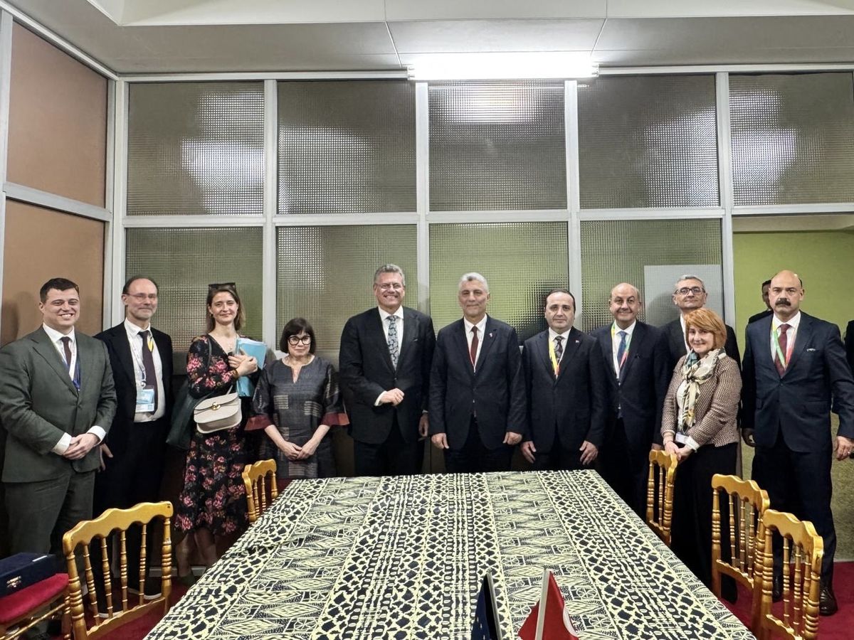 Ticaret Bakanı Ömer Bolat, AB Ticaret ve Ekonomik Güvenlik Komiseri ile Görüştü