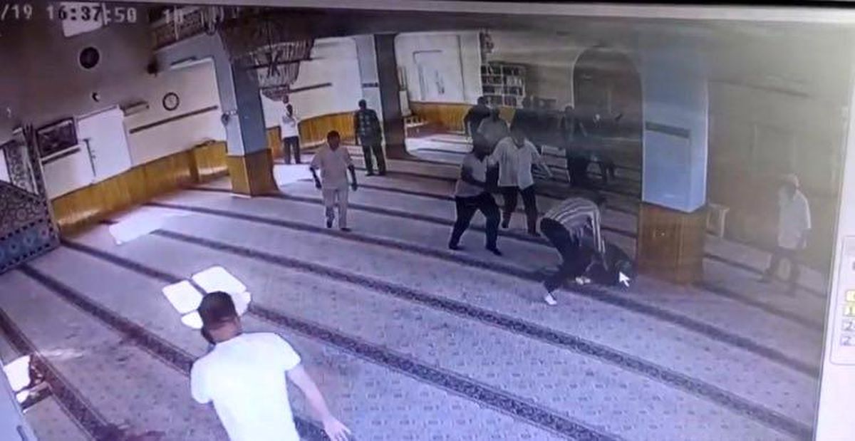 Camideki cinayette sanığa tahrik indirimi ile 16 yıl hapis