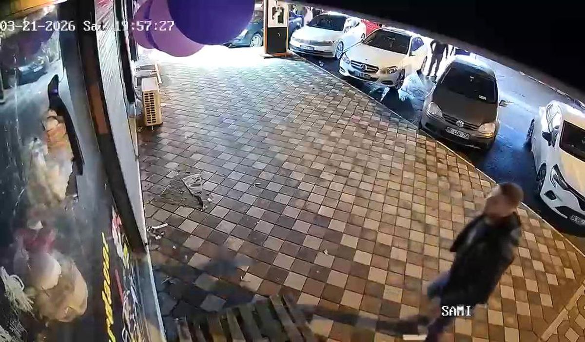 Kırılan bardak tartışmasında "Beni müşterilerin yanında rezil ediyorsun, ben yapacağımı biliyorum" diyen k...