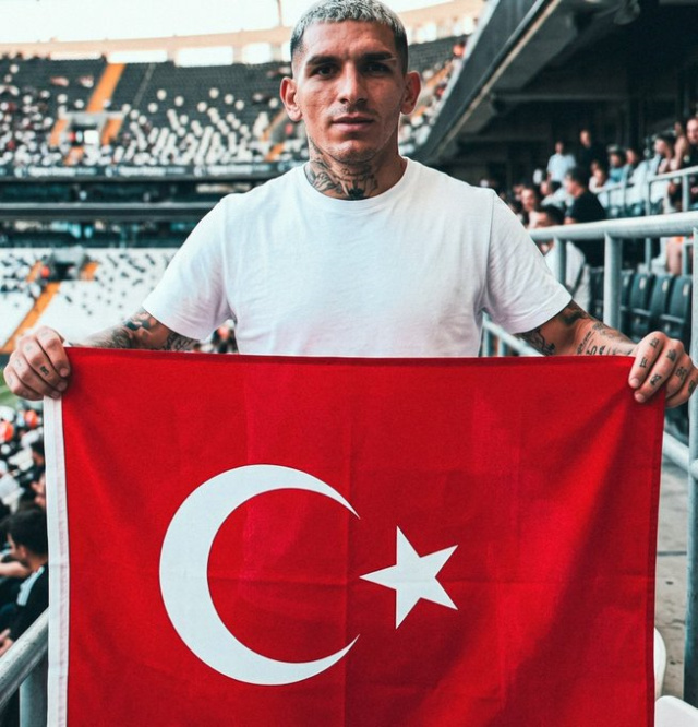 lucas torreira nin besiktas stadyumu nda 19691319 127 m