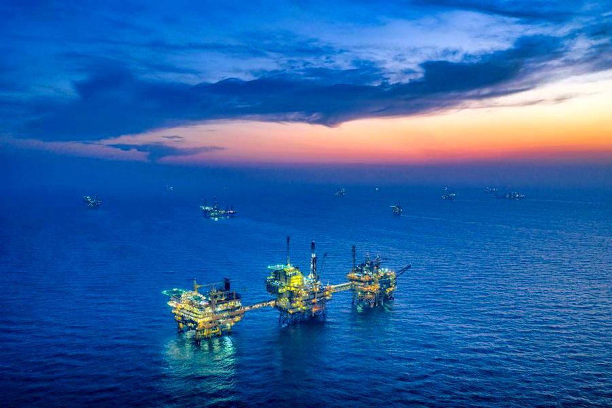 Çin Ulusal Açık Deniz Petrol Şirketi, 2025'te Petrol ve Doğalgaz Üretiminde Rekor Kırdı