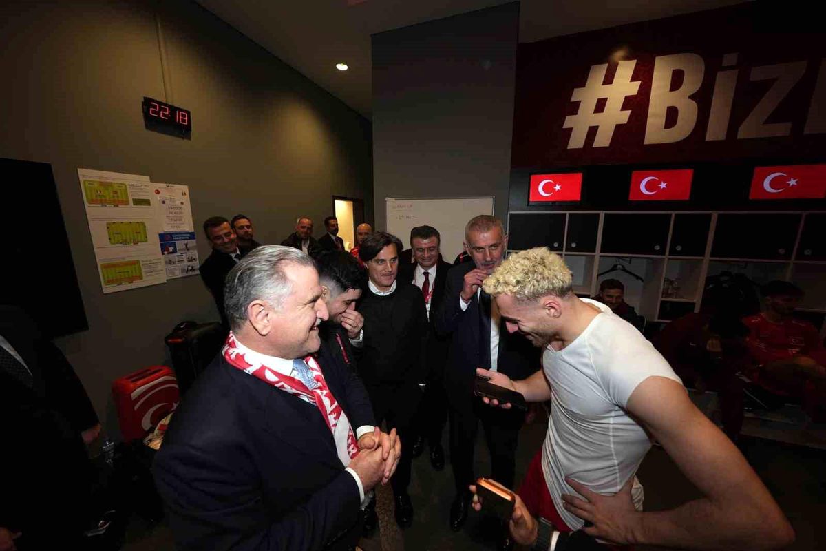 Cumhurbaşkanı Erdoğan, A Milli Takım'ı Tebrik Etti