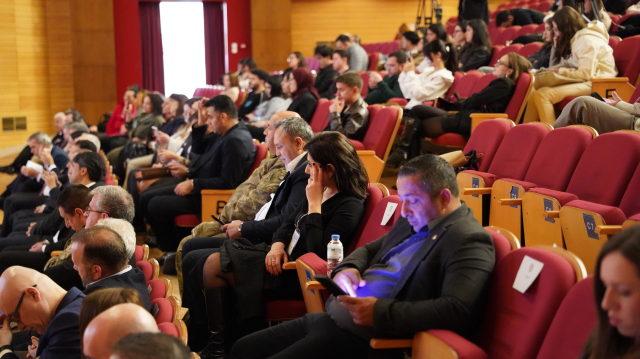 Doğu Akdeniz’in Stratejik Önemi Forumu'nda jeopolitik ve uluslararası ilişkiler ele alındı 30 dogu akdenizin stratejik onemi 19694045 3852 2 m