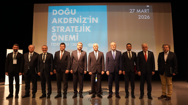 Doğu Akdeniz’in Stratejik Önemi Forumu'nda jeopolitik ve uluslararası ilişkiler ele alındı 15 dogu akdenizin stratejik onemi 19694045 9256 1 m