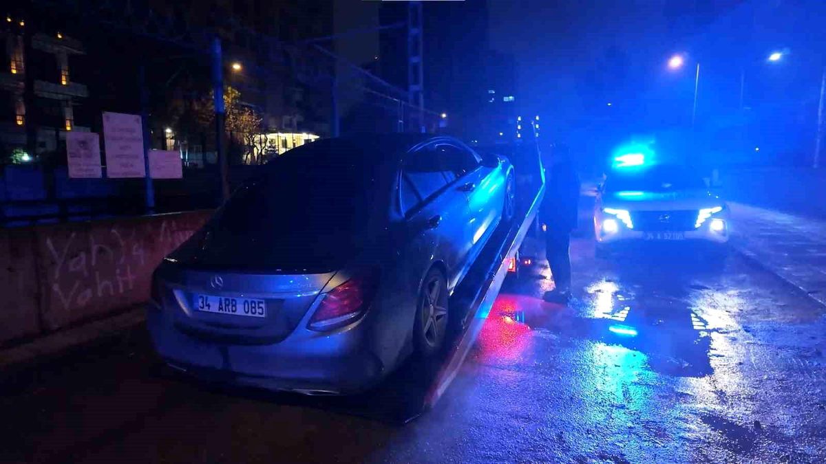 İstanbul Emniyeti'nden trafikte sıfır tolerans: Takipten kaçamadı