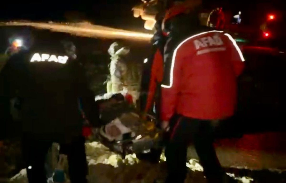 Kahramanmaraş'ta doğa yürüyüşü kazası: Yaralı helikopterle kurtarıldı