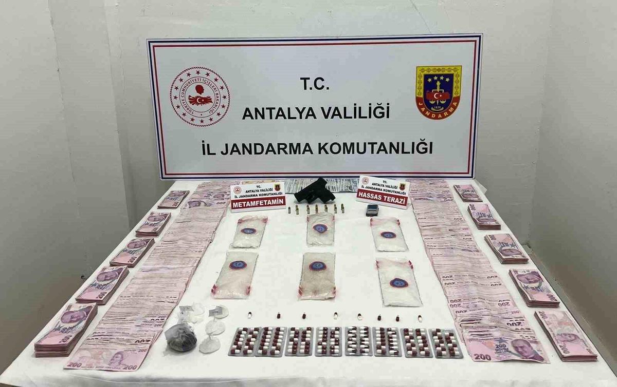 Kepez'de 1 kilo 260 gram uyuşturucu madde ele geçirildi