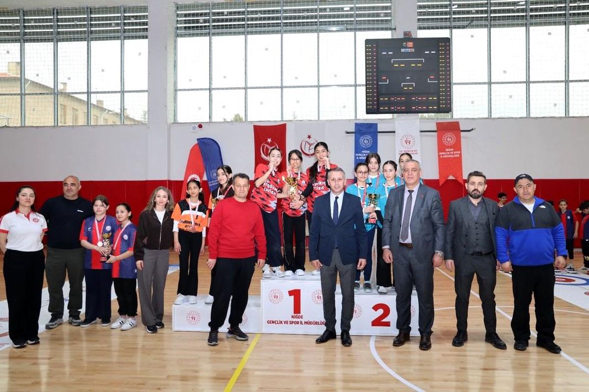Niğde'de floor curlıng heyecanı yaşandı