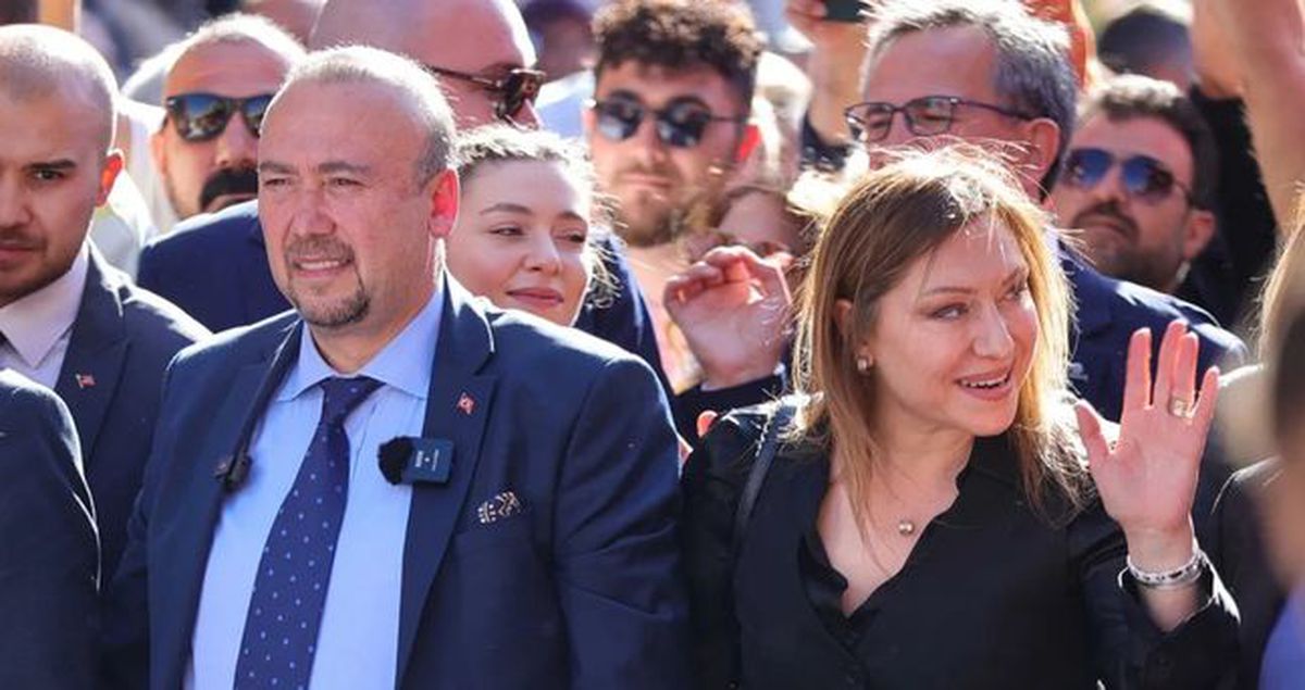 Özkan Yalım'ın eşi Ayşegül Yalım kimdir? Ayşegül Yalım kaç yaşında, nereli, ne iş yapıyor?