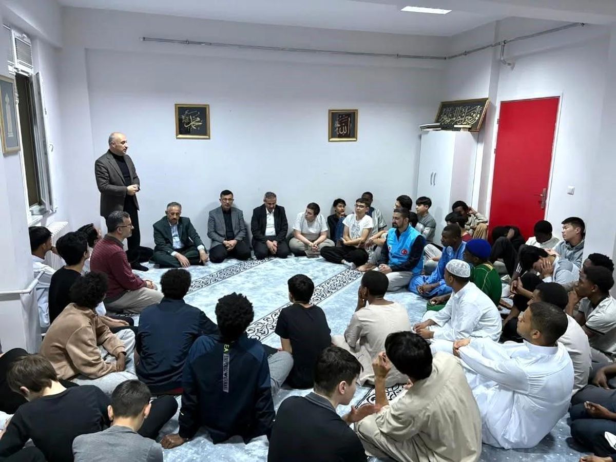 Uluslararası öğrencilere gurbette bayram morali