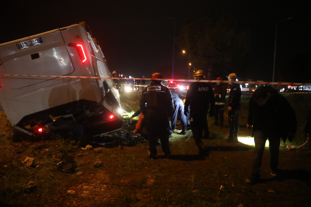 antalya da cezaevi personelini tasiyan servis 19694539 8886 m